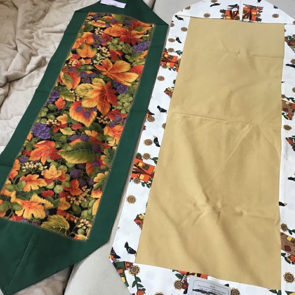 NWT Hand Crafted Set of 2 Fall Runners